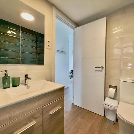 Tar11d - Estudio Con Vistas Al Mar, Wifi, Smart Tv, Fire Stick Amazon, En El Centro, A 600 Metros Playa