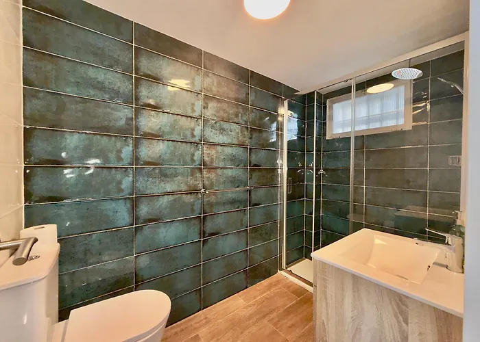 Tar11d - Estudio Con Vistas Al Mar, Wifi, Smart Tv, Fire Stick Amazon, En El Centro, A 600 Metros Playa Torremolinos